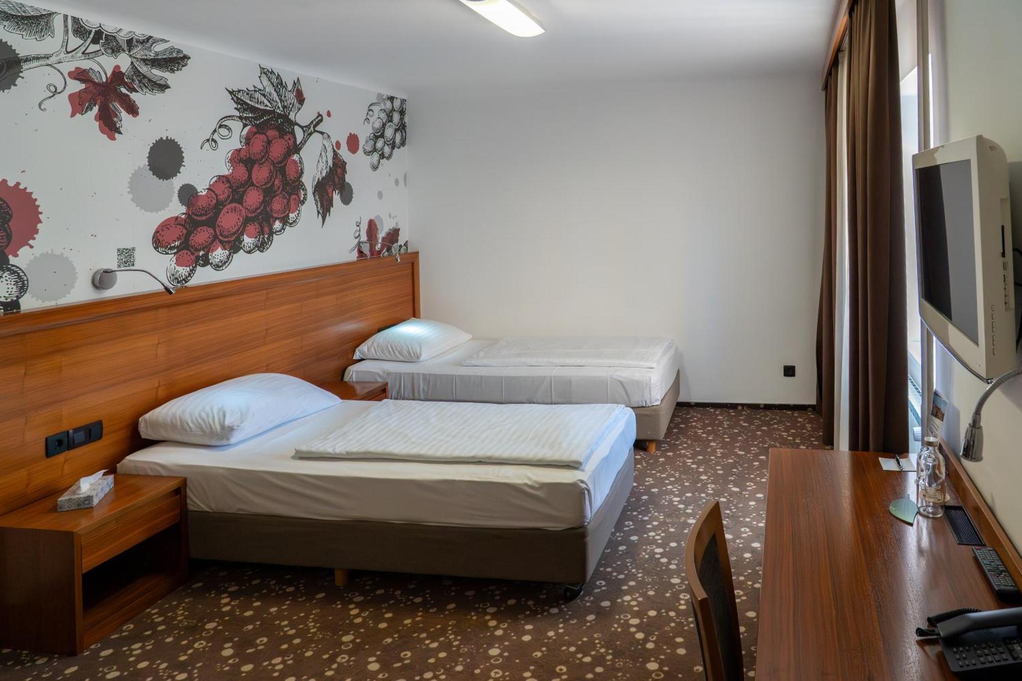 Deluxe Double or Twin Room,1698910803:JPEG